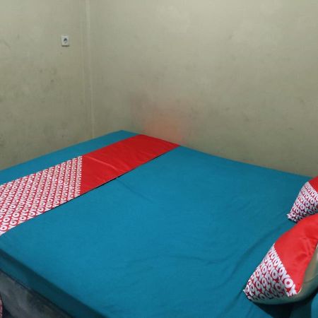 Oyo 90041 Hotel Sinar Lumayan Syariah Баликпапан Екстериор снимка