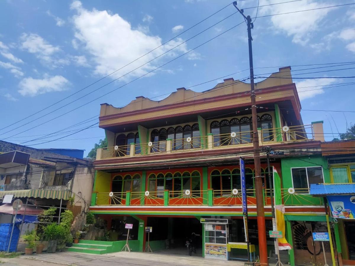 Oyo 90041 Hotel Sinar Lumayan Syariah Баликпапан Екстериор снимка