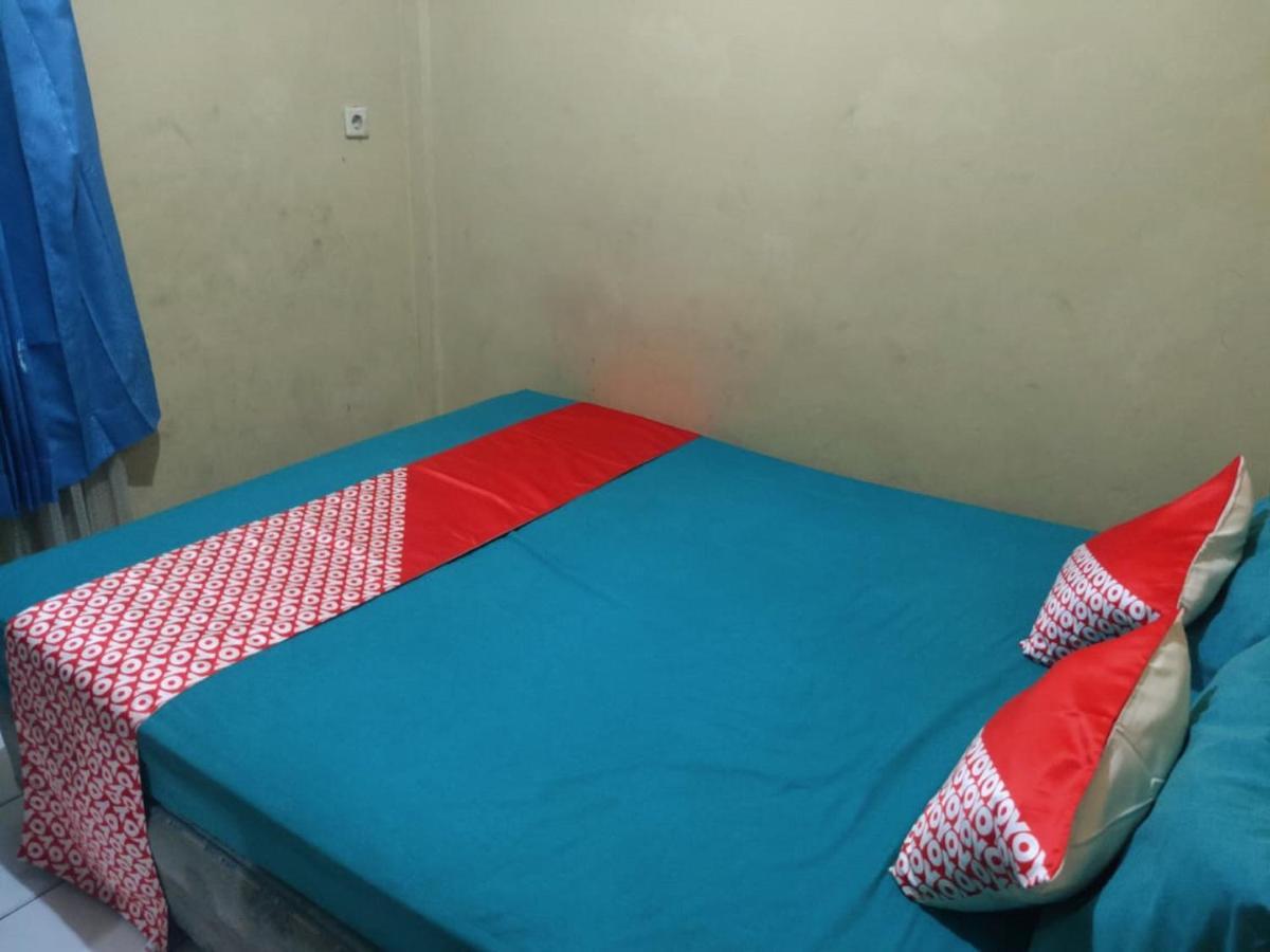 Oyo 90041 Hotel Sinar Lumayan Syariah Баликпапан Екстериор снимка