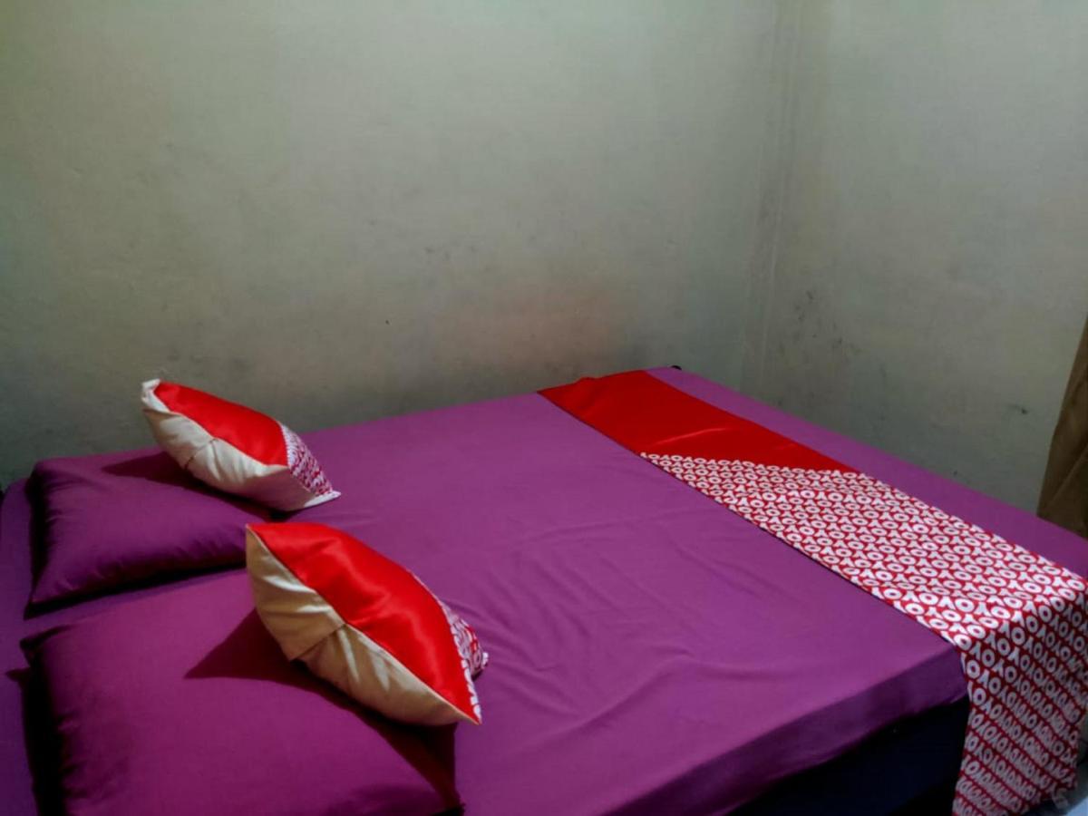 Oyo 90041 Hotel Sinar Lumayan Syariah Баликпапан Екстериор снимка