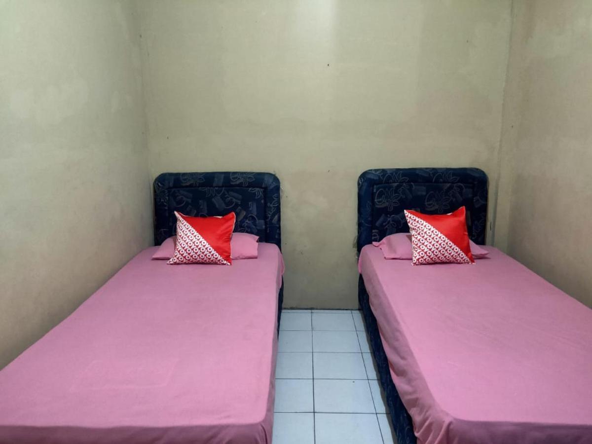 Oyo 90041 Hotel Sinar Lumayan Syariah Баликпапан Екстериор снимка