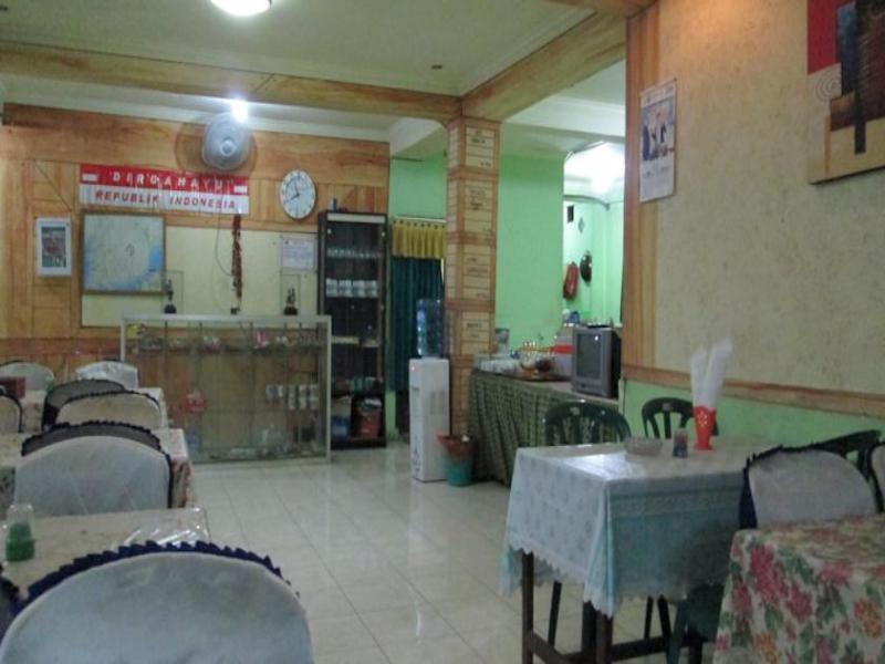 Oyo 90041 Hotel Sinar Lumayan Syariah Баликпапан Екстериор снимка