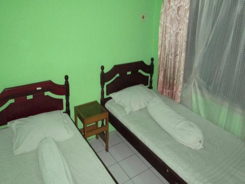 Oyo 90041 Hotel Sinar Lumayan Syariah Баликпапан Екстериор снимка